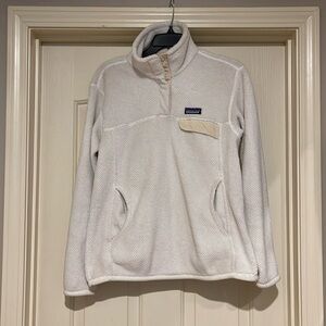 Women’s cream fleece quarter snap size medium